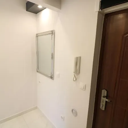 Sneky Apartment