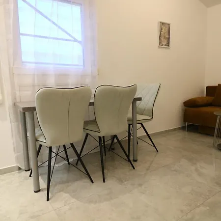 Sneky Apartment